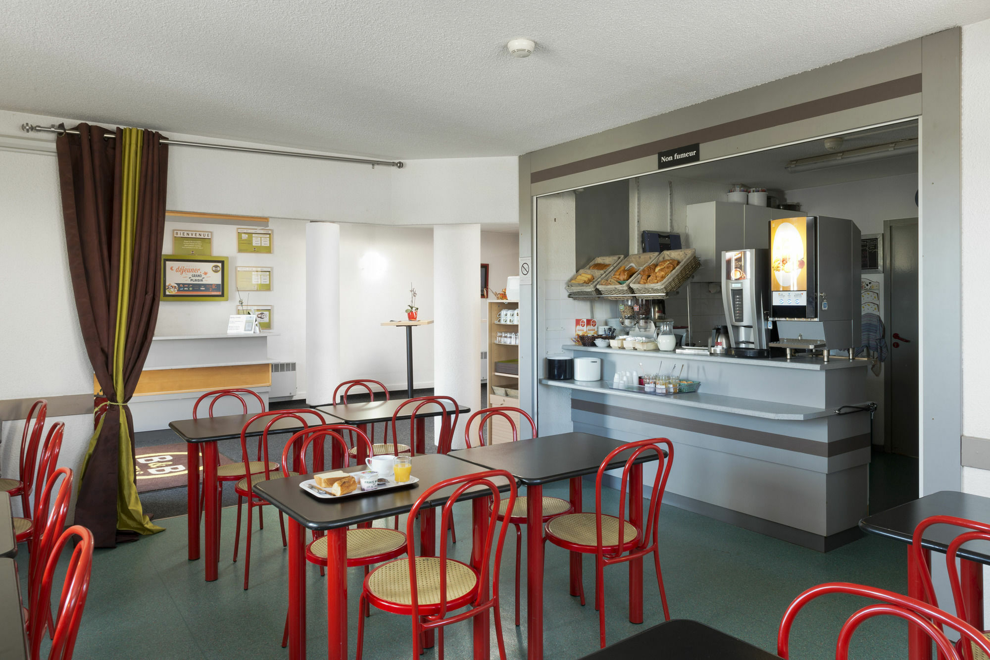 B&B Hotel Lorient Caudan Buitenkant foto